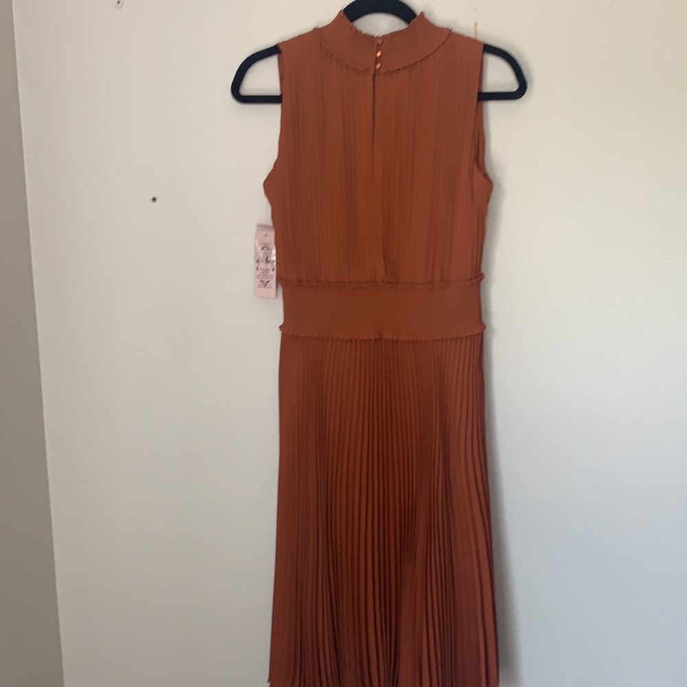 Nanette Lenore Pleated Sleeveless Smock Midi Dress - Picture 9 of 11